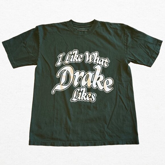 Drake IAAB 2023 Tour Merch “I Like What Drake Likes" Forest Green Tee Size Large - Picture 1 of 6